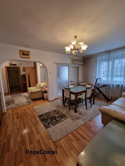 Calea Victoriei - Centrul Istoric 4 camere spatioase etaj 3/6, imobil 1979 - 1