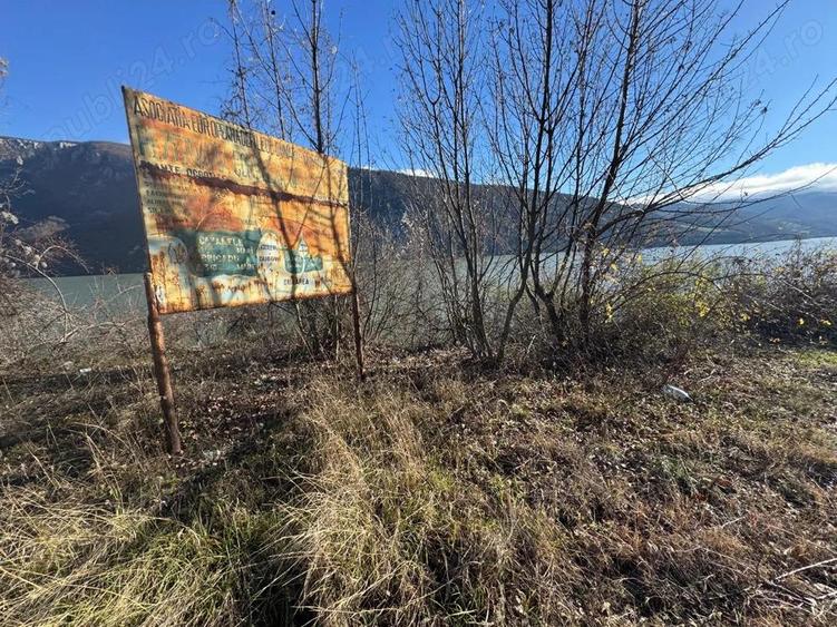 RED Imobiliare Teren intravilan in Dubova, Clisura Dunarii Deschidere la Dunare - 3