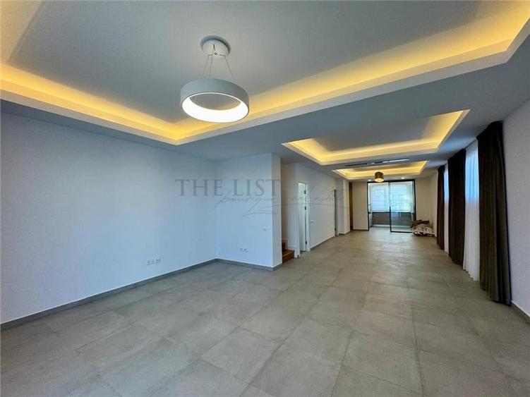 Duplex cu 6 camere cu Canalizare în Pipera