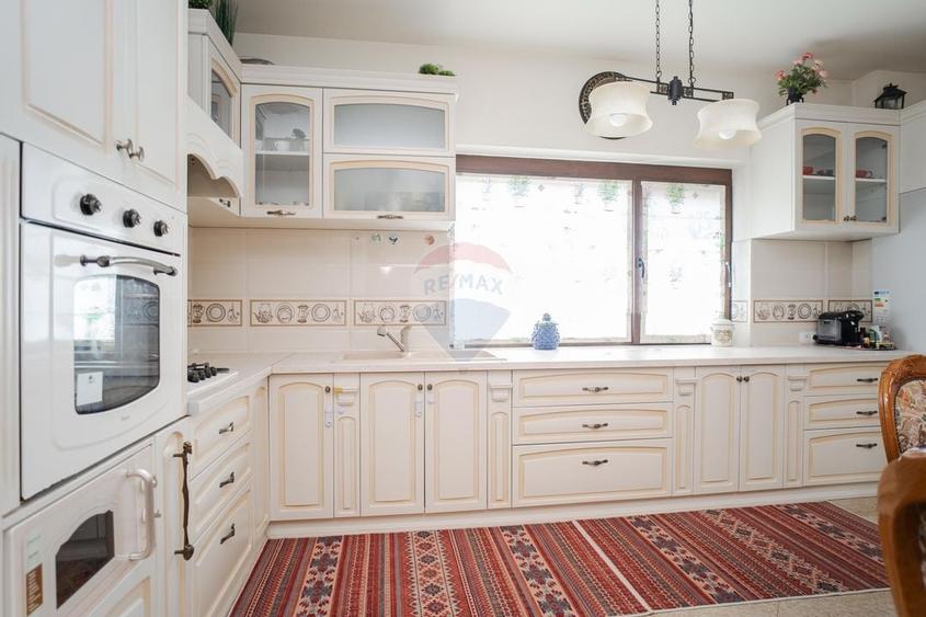 0% Comision - VILA de LUX de vânzare – Cu iaz natural - 10