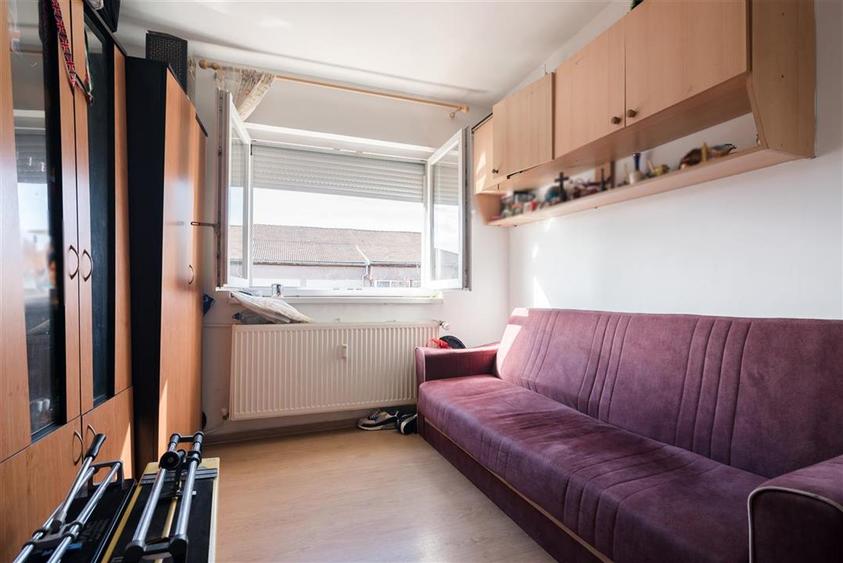 RECO. Garsoniera 15 mp utili, etajul 4, zona Rogerius - 1