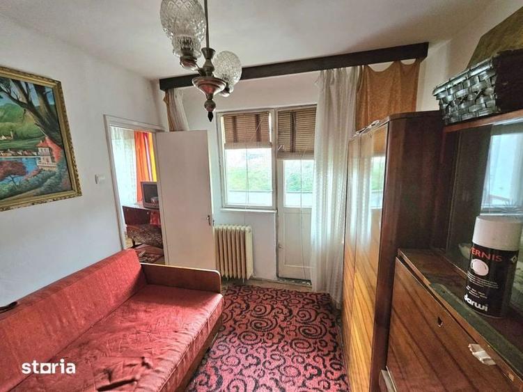 Vand apartament 3 camere in Moroasa 2 - 3