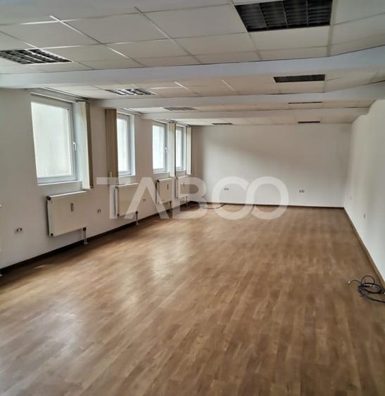 Spatiu comercial 80 mpu cu parcare si supraveghere video Terezian - 1