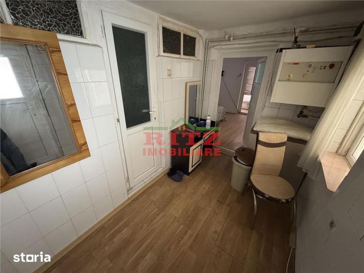 Nou! Casa+teren, deschidere la 2 strazi, Piatra-Olt! - 13