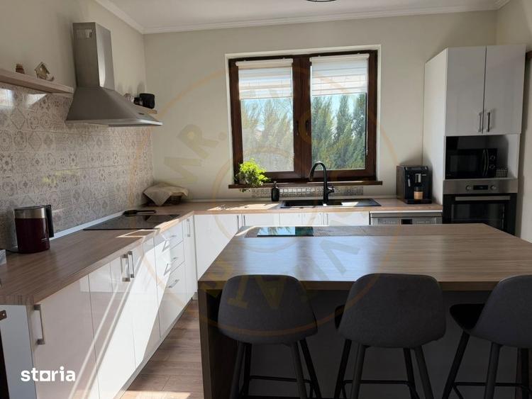 Casă cu 4 camere decomandat cu Teren 835 Mp în Lazuri