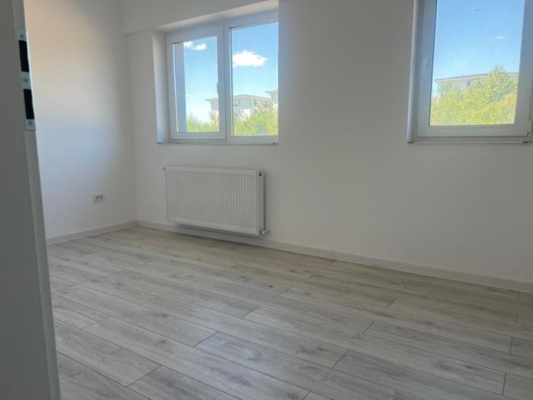 Apartament cu 3 camere decomandat în Galata