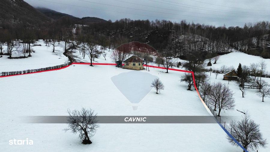Teren 826mp in CAVNIC zona Pietrele Soimului cu o priveliste minunata. - 2