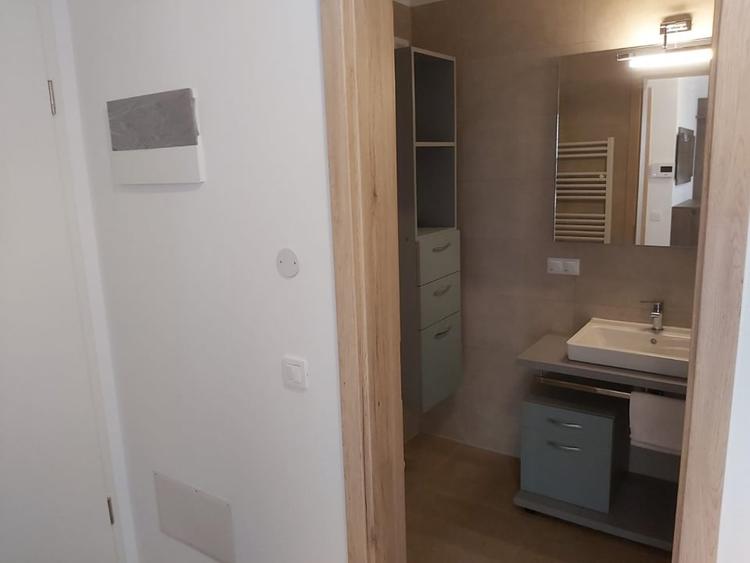 Apartament 2 cam etaj intermediar, balcon, boxa si loc de parcare, Kasper Coresi - 8
