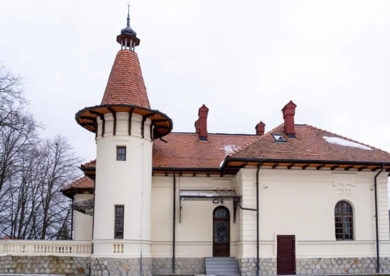 Domeniu fabulos zona Varatec - 9