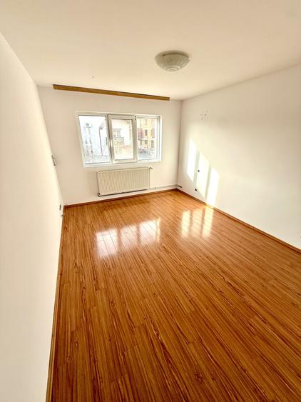 Apartament de Vanzare - 5