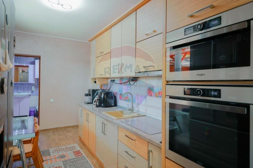 De vanzare Apartament cu 4 camere, langa Podul Centenarului - 3