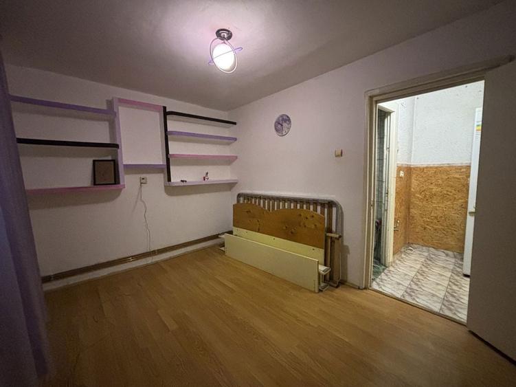 Vand apartament 2 camere semidecomandat - 6