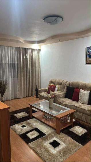 Apartament 3 camere Zona Posta 4 - 8