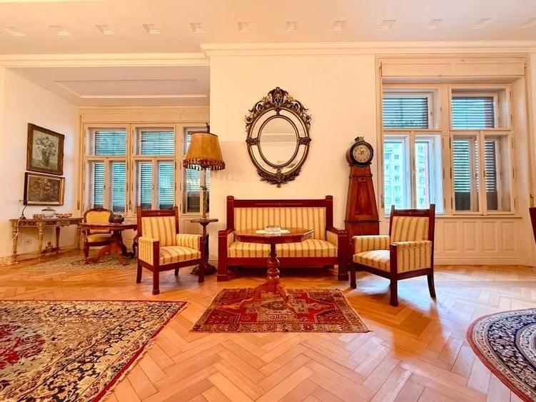 Reședință statement în Piața Victoriei - 2