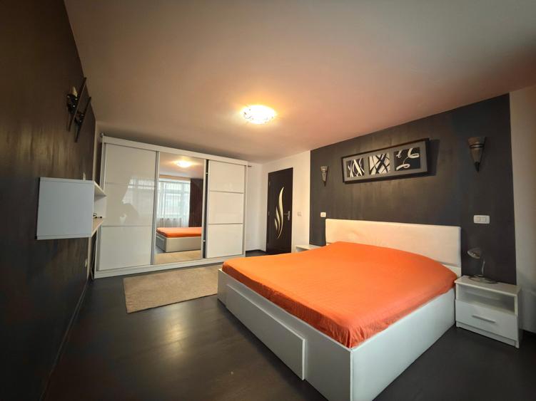 Rovine, garsoniera de vanzare, 4/4, decomandata, 37 mp, an 1985, mobilat/utilat - 2