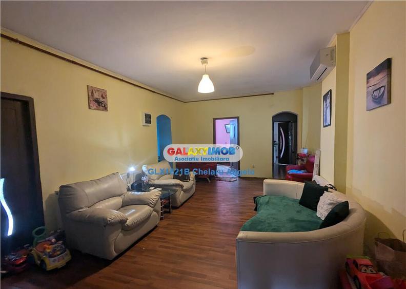 Calea Calarasilor,tot etaj 1/ 1, suprafata 200 mp,garaj,curt - 1