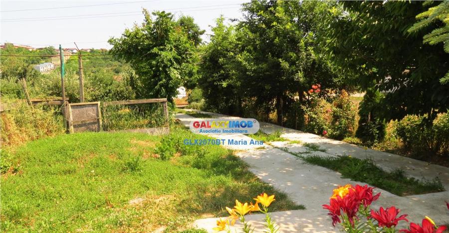 Curtesti, Botosani , Teren generos cu casa si anexa! - 1