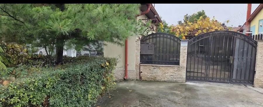 Casă cu 4 camere în Fratelia