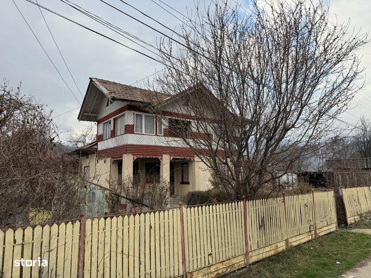 Casa + teren de vanzare - 1