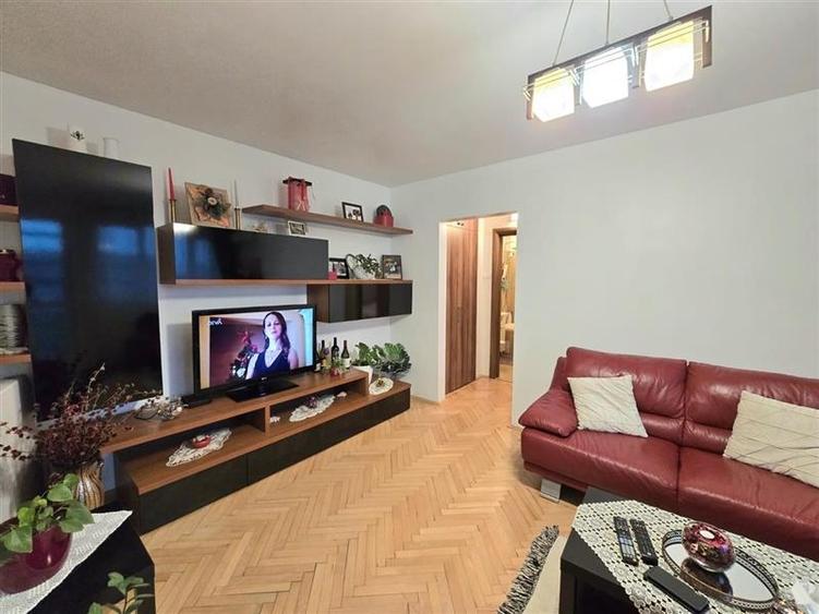 AP.2 CAM ET.4/7 RENOVAT COMPLET MOBILAT UTILAT SECTOR 1 ION MIHALACHE METROU 1 M - 6