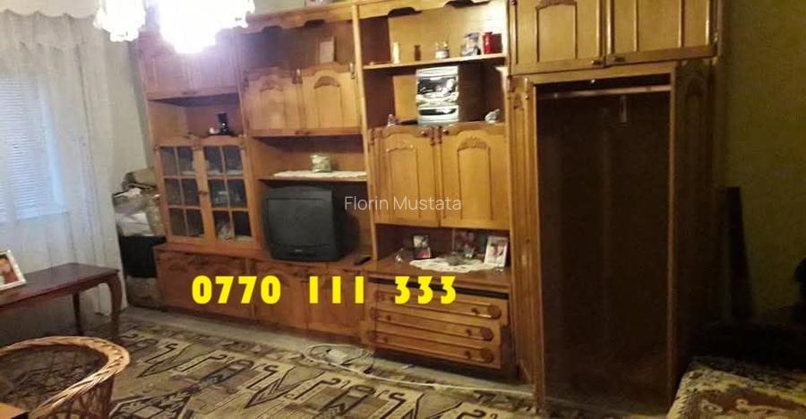 Apartament 2 camere, confort 1 decomandat, zona Calarasi 4, etaj 3.
