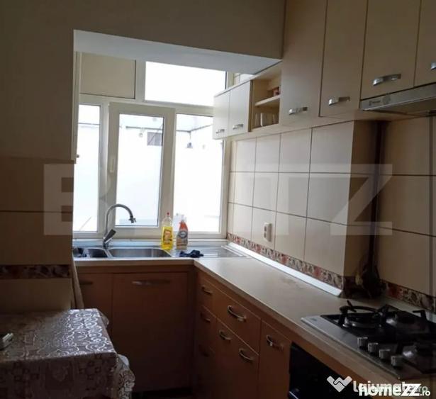Apartament cu 3 camere decomandat în George Enescu