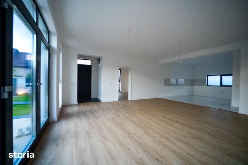 Casă cu 4 camere cu Teren 500 Mp în Bucov