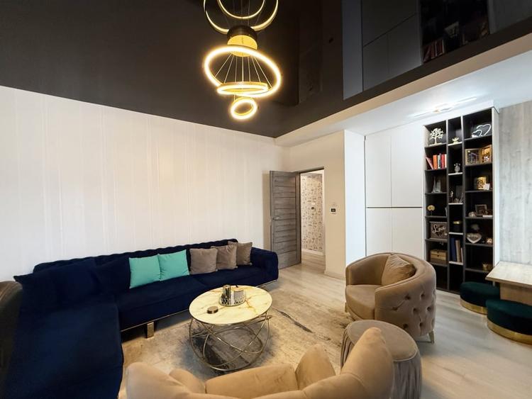 Mamaia-Sat, Vila modernă, mobilata si utilata complet, 15 camere - 3