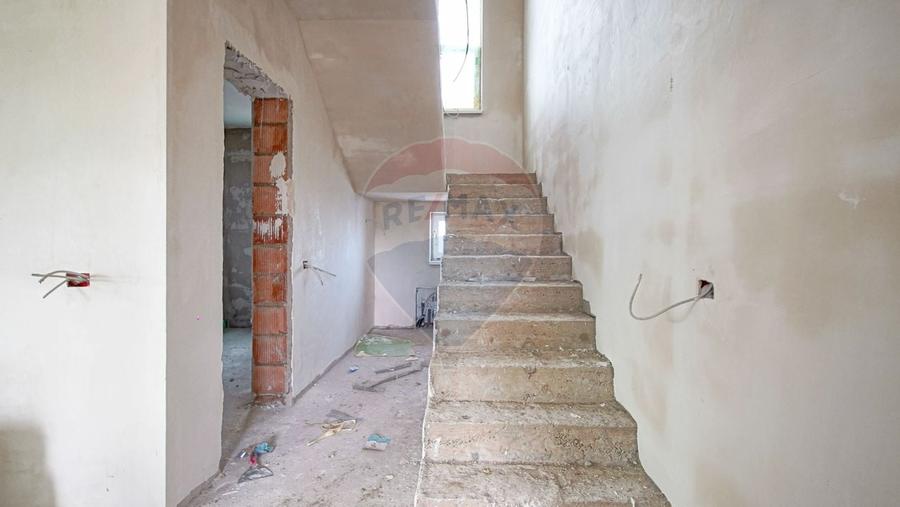 Locuieste intr-un peisaj de poveste - Vila moderna in Rasnov - 15