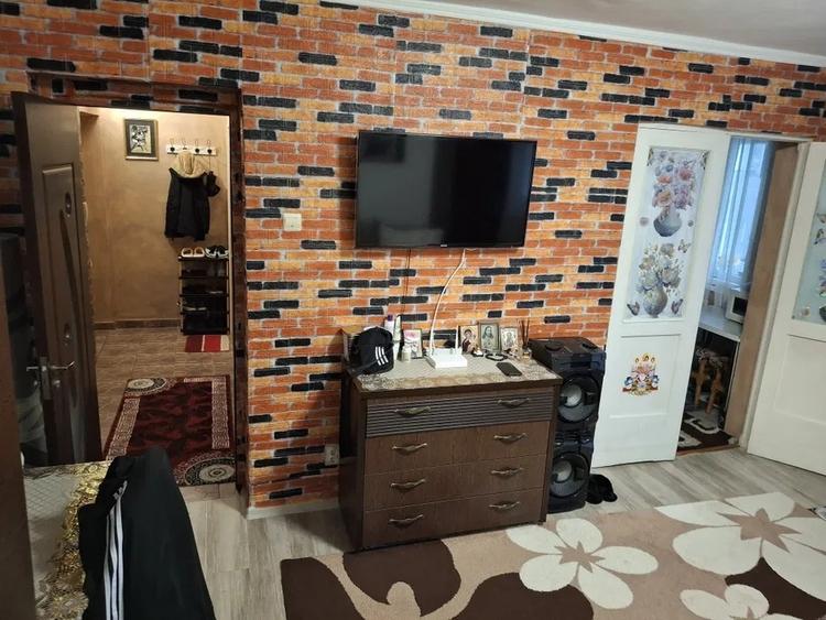Apartament cu 2 camere, decomandat, zona Tatarasi - 4