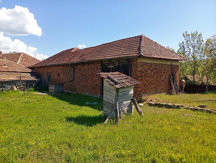 Casă de vânzare  - 6