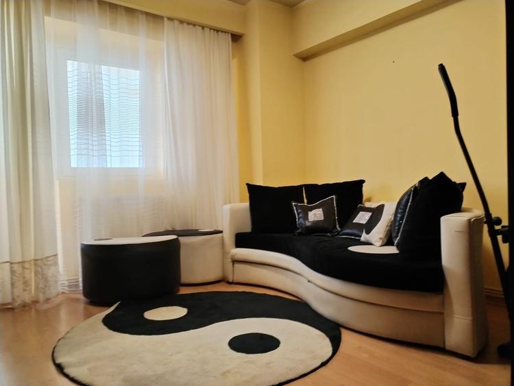 3 camere lux Universitate - KFC - 9