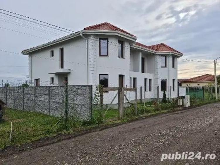 casa pt doua familii paulesti - 1