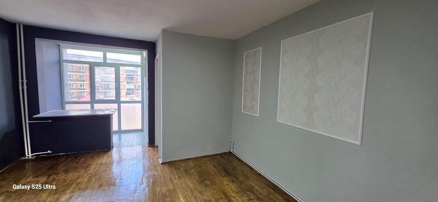 Garsoniera et. 2, vedere la strada - 4