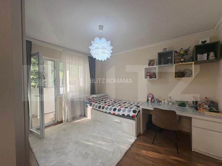 Apartament cu 3 camere si 2 bai, in zona Parang Apartament cu 3 camere si 2 bai, in zona Parang