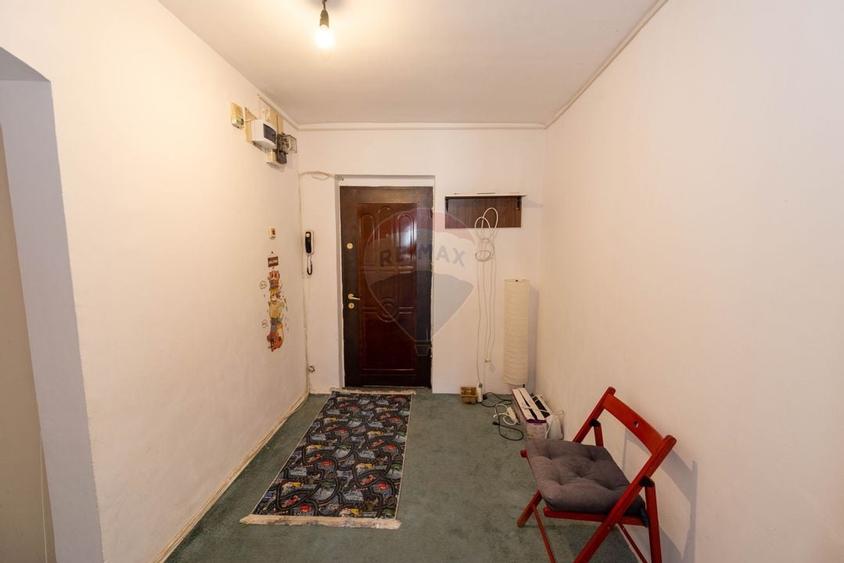 Apartament decomandat cu 2 camere de vanzare in zona Titan Salajan - 3