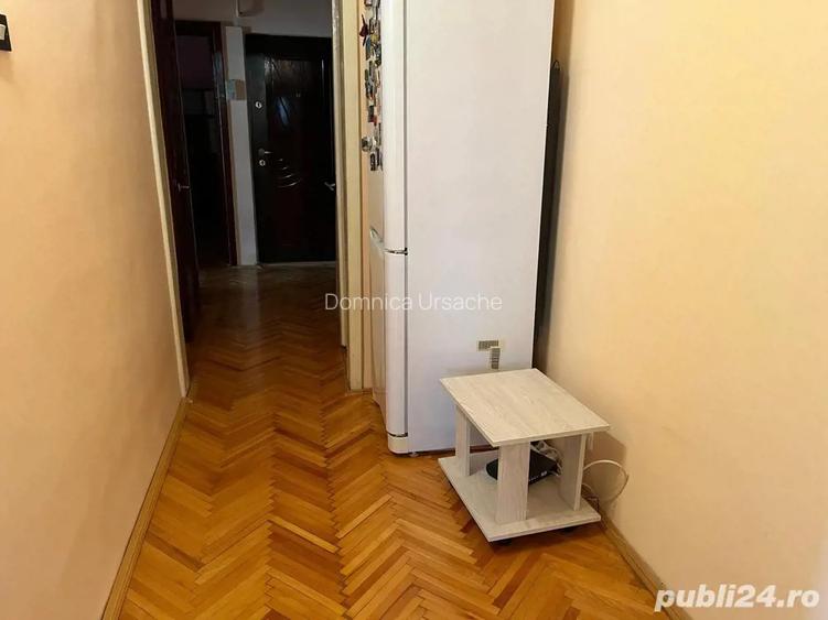 Inchiriez apartament cu 3 camere Inchiriez apartament cu 3 camere