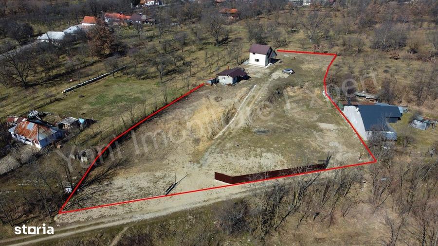 Casă cu 3 camere în Stănești