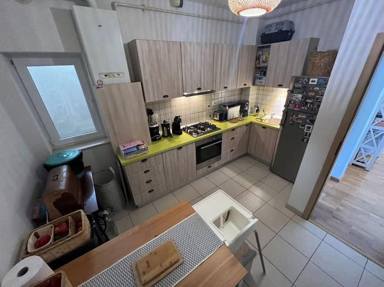 Decomandat. Bucatarie separata. Mobilat si utilat. Girocului - pozitie excelenta - 9