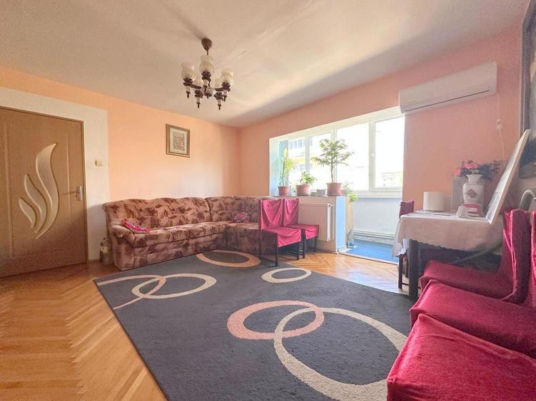 Apartament 3 camere, zona Lipovei - 1