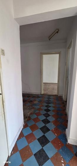 Ap 2 Camere 47mp Etaj 2 Calea Sagului 70.000 euro - 4