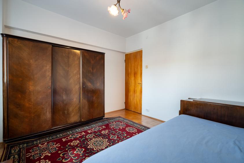 Vanzare 4 camere Moșilor, vis-a-vis de Banca Transilvania, etaj 2, liniște - 35