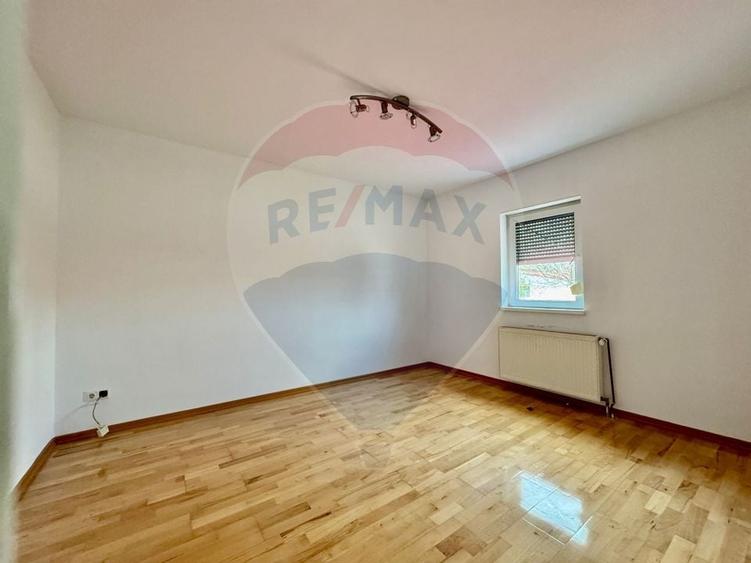 Casă / Vilă cu 7 camere de vânzare în zona Elisabetin - 8