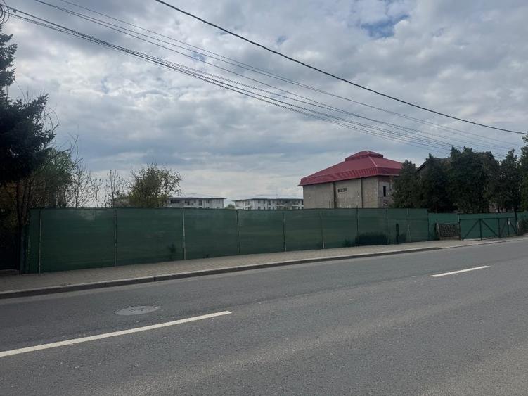 INCHIRIEZ teren 4000 mp situat langa bcr - 3