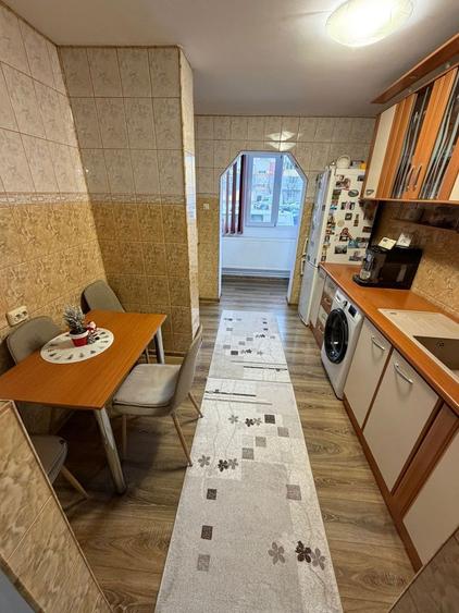 Vand apartament cu 3 camere - 2