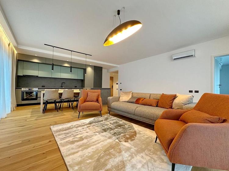 Apartament cu 3 camere decomandat, mobilat în Centrul Istoric
