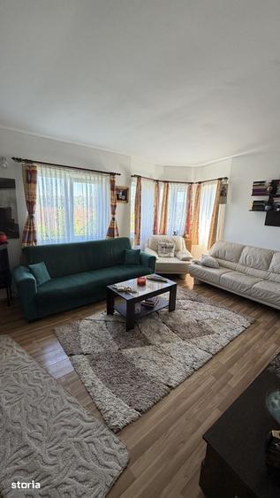 Casă cu 4 camere cu Teren 106 Mp în Central