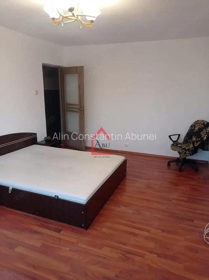 Apartament cu o camera, Decomandat, Nicolina, Bulevard