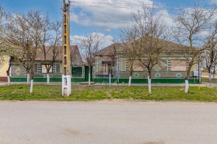 Casă 4 camere + anexe, teren 760 mp – Pilu, jud. Arad - 1