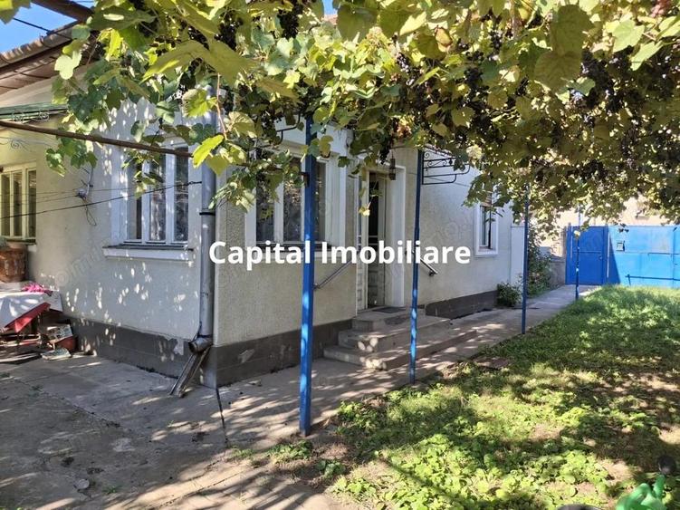 Vindem jumatate de casa (cota parte 50%) in Alba Iulia, Cetate - 1